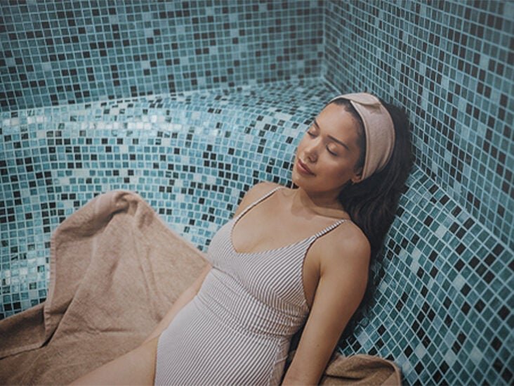 wellhealthorganic.com:difference-between-steam-room-and-sauna-health-benefits-of-steam-room